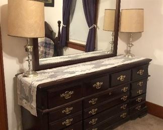 Bassett Dresser with Mirror, Pair of Retro Lamps.