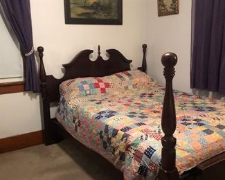  Bassett Antique Style Four Poster Bed this is set up as a Queen bed frame can convert to a King frame.