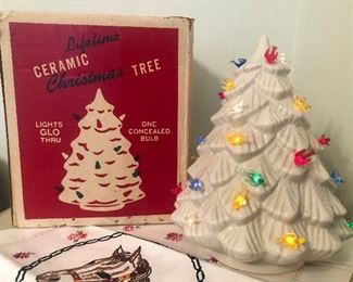 Original Lifetime Ceramic Christmas Tree in Original Box
