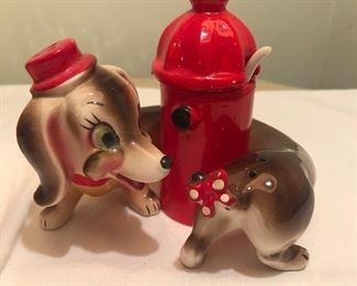 Vintage Artmark Condiment Set Dachshund with fire hydrants 