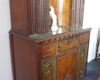 SIDE VIEW OF ART DECO DRESSER, NOTE THE ROUND TOP AND BOTH SIDE COMPARTMENTS OPEN!  A MUST SEE!!!