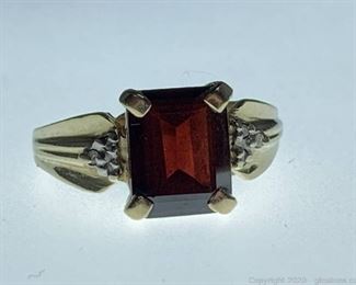 10k Garnet and Diamond Ring