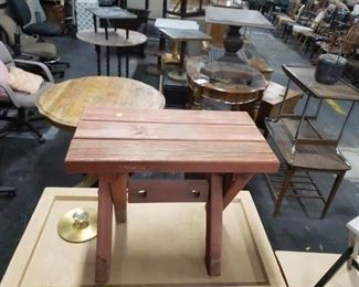 Vintage Solid Red Wood Bench 18.5"W x 11"D x 16"H $25