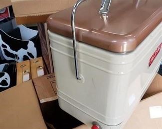 Very Rare Almost Mint Condition in Original box Knapp Monarch Therm-A-Chest Was $350 Now $250