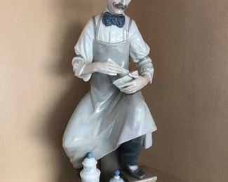 Lladro large pharmacist apothecary 12 1/2" High figurine