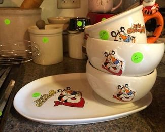 Kellogg’s Tony the Tiger Dishes