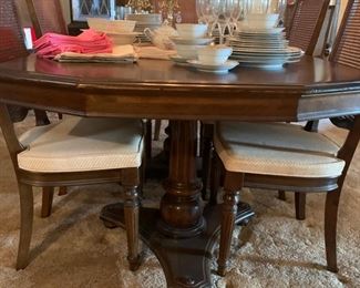 Ethan Allen Dining Table w/8 Chairs (1 extra chair available).
