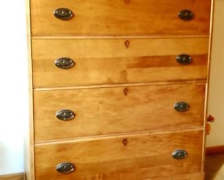 Seven drawer chest