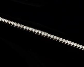 14k White Gold Straight Line Tennis Bracelet