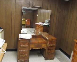 Antique desk or vanity