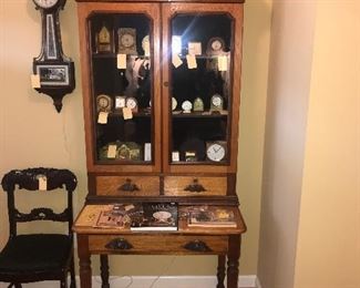 Items Located In The Entry Hallway