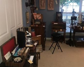 Items Located In The 1st Bedroom