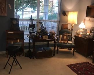 Items Located In The 1st Bedroom