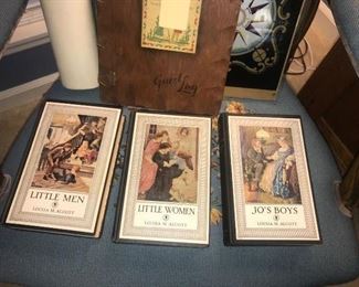 Items Located In The 1st Bedroom