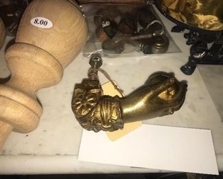 Items Located In The 1st Bedroom