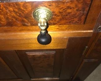 Items Located In The 1st Bedroom