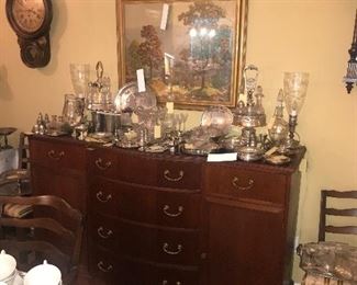 Items Located In The Dining Room