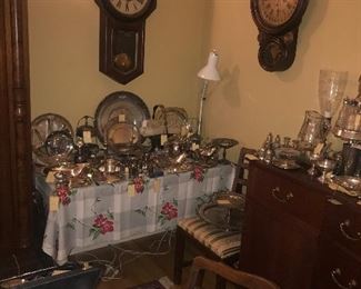 Items Located In The Dining Room
