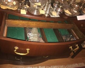 Items Located In The Dining Room