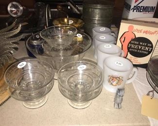 Items Located In The Kitchen ~ Some Cute Vintage Pieces