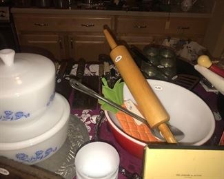 Items Located In The Kitchen ~ Some Cute Vintage Pieces