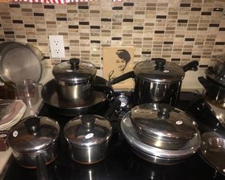 Items Located In The Kitchen ~ Some Cute Vintage Pieces