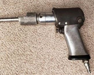 Pneumatic Chisel
