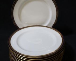 115 - Set of 12 Royal Doulton Dinner Plates 