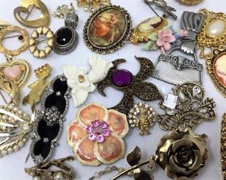 https://connect.invaluable.com/randr/auction-lot/vintage-brooch-cameo-costume-jewelry_B9E47A290A
