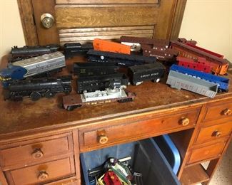 Train set with a box of buildings and track
Desk for your stay at home child