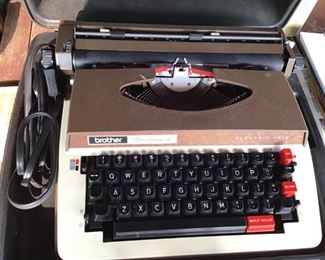 Brother Power Carriage Electric Typewriter