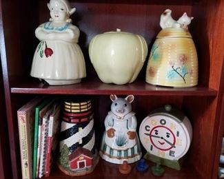 Vintage Forties Cookie Jars Incl Hull Apple