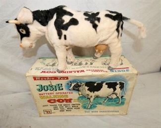 VIEW 2 CLOSEUP JOSIE COW BO W/ BOX 