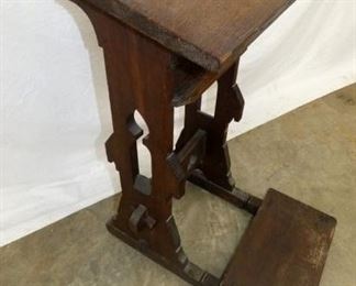 VIEW 2 OAK PRAYER BENCH 