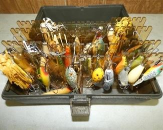 VARIOUS FISHING LURES 