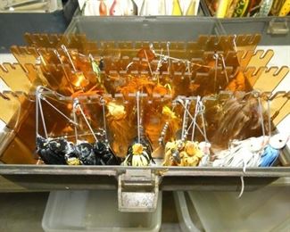 VARIOUS FISHING LURES 