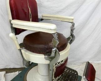 VIEW 2 CLOSEUP KOKEN BARBER CHAIR 
