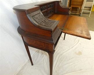 VIEW 3 SIDE VIEW LADIES DESK 