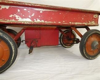 VIEW 2 CLOSEUP CHAIN DRIVEN WAGON 