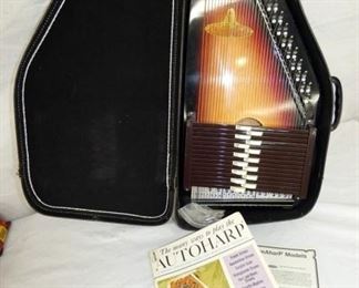 RHYTHAM HARP W/ CASE 