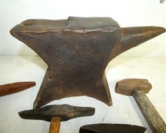 VIEW 2 CLOSEUP COLONIAL ERA 90LB ANVIL 