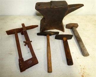 90LB ANVIL COLONIAL ERA, HAMMERS,ETC 