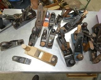 VARIOUS WOOD PLANES 