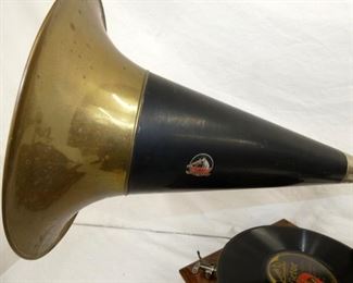 VIEW 5 CLOSEUP ORIG. VICTOR HORN 