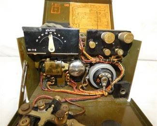 VIEW 3 CLOSEUP WWII PORTABLE TELEGRAPH 