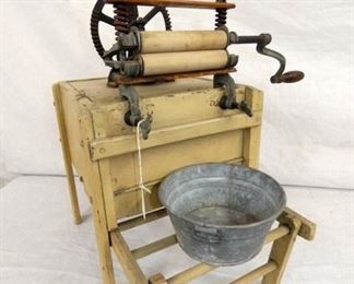 VIEW 4 SALESMAN SAMPLE WRINGER WASHER 