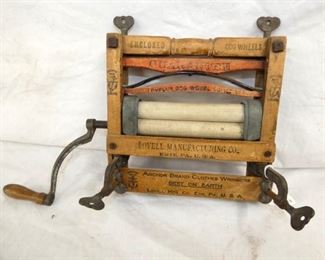 12X8 SALESMAN SAMPLE WRINGER 