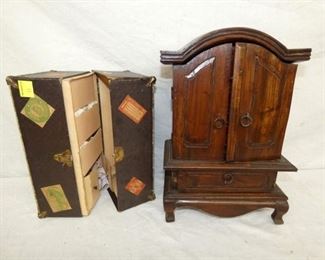 BARBIE SUITCASE, WARDROBE 