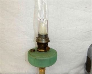 NICE ALADDIN OIL LAMP 
