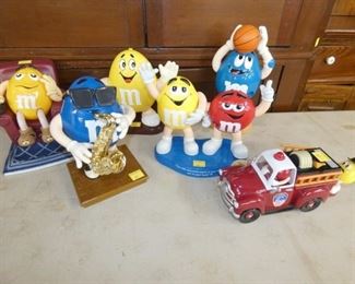 M&M COLLECTION FIGURES 